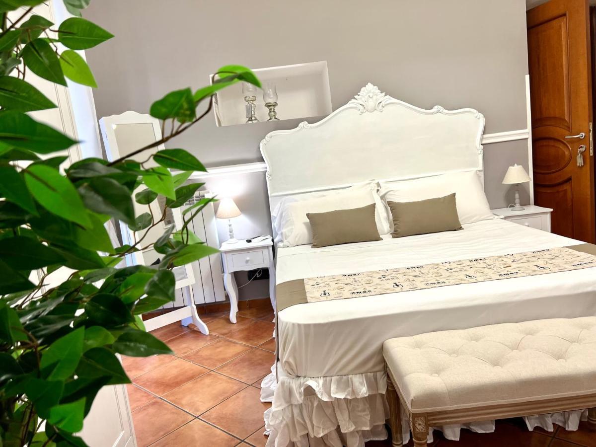 Bed and Breakfast Miluar - Centro Storico - Lungo La Via Della Musica Nápoles Exterior foto